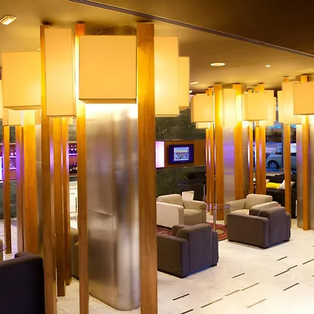 Aparthotel Atenea Barcelona-3